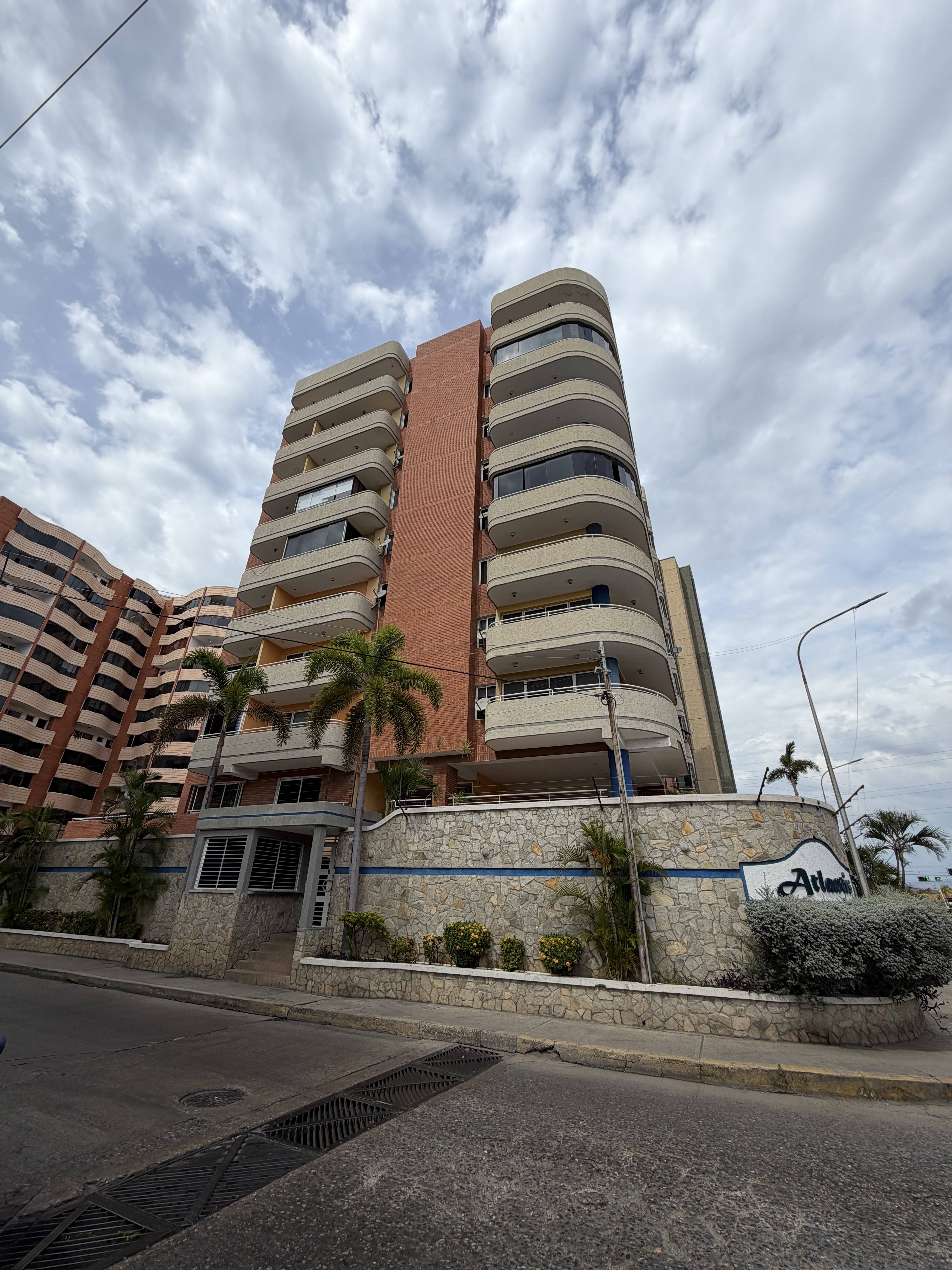 ESPECTACULAR  APTO RES ATLANTIS