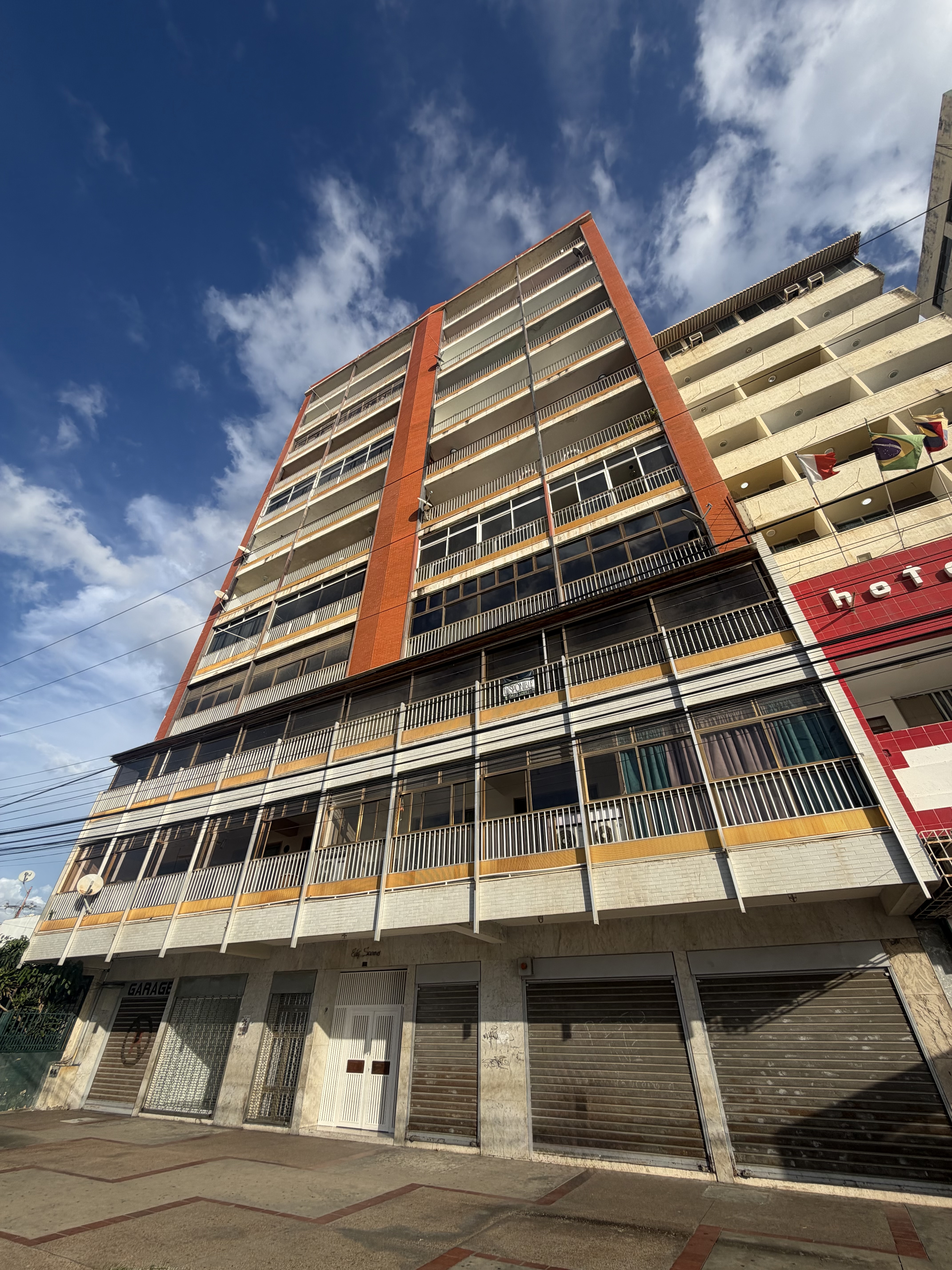 En venta Apto. Res.Sarno Paseo Colón 