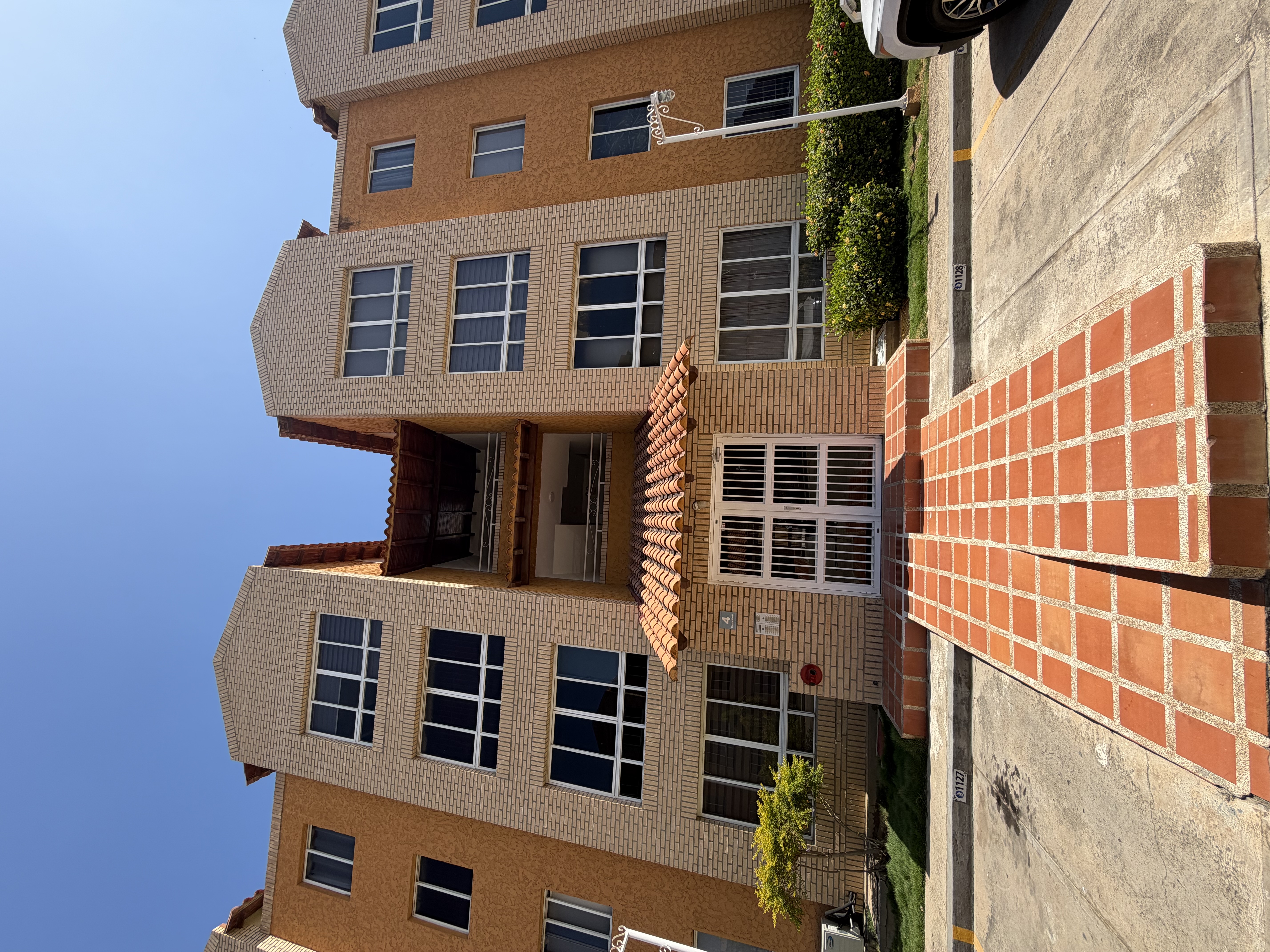 Alquiler Apto PB Res. Marina del Rey